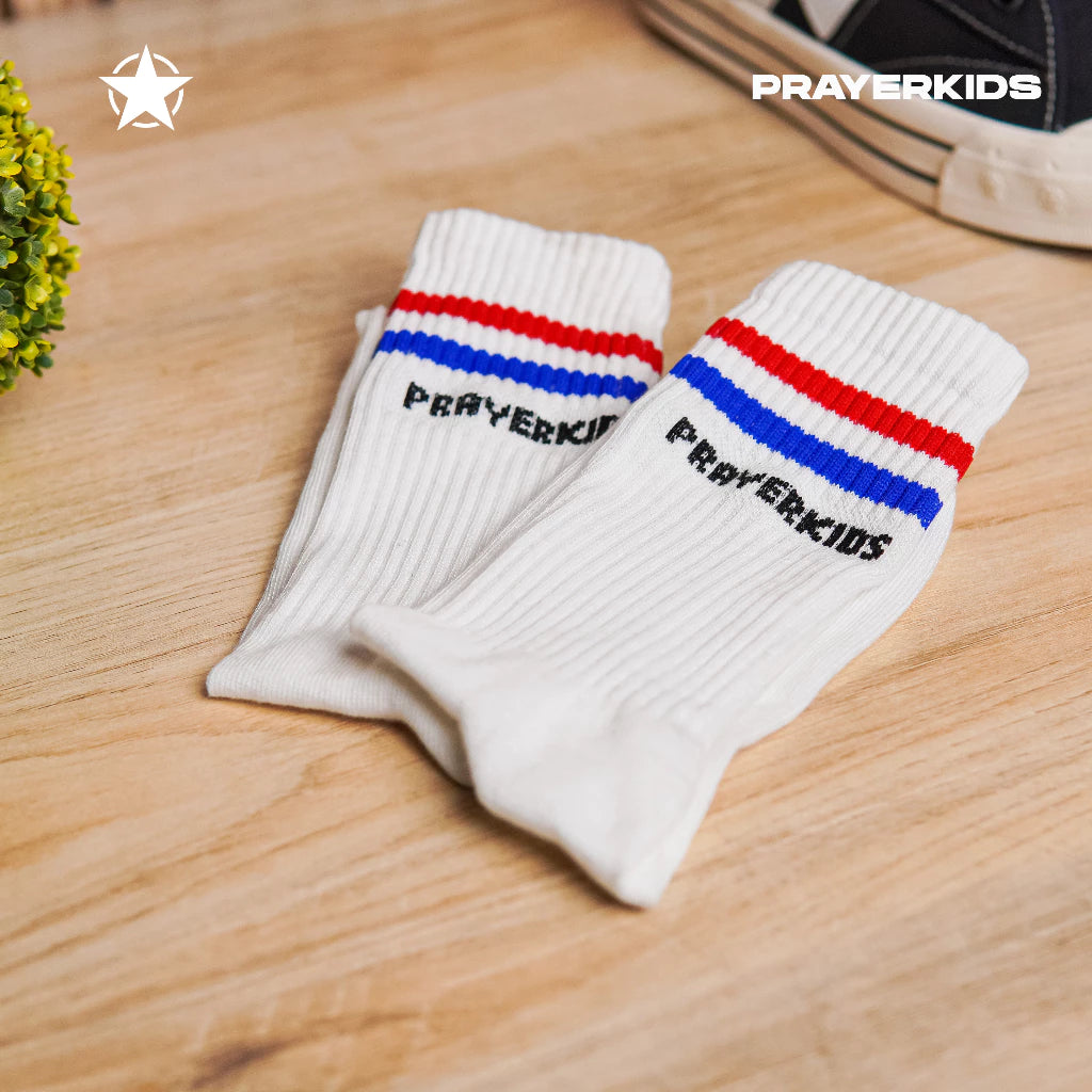 Kaos Kaki White motif garis 2