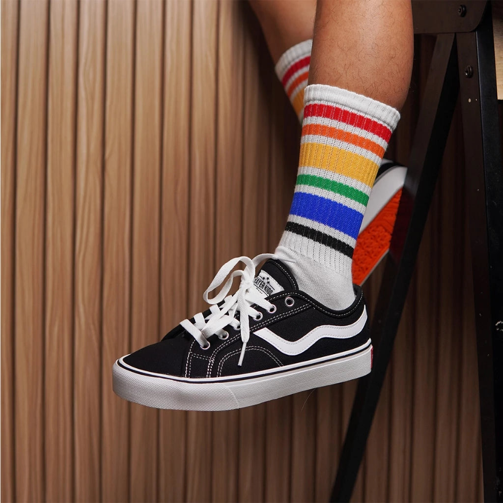 Kaos Kaki Motif Garis 6 Warna